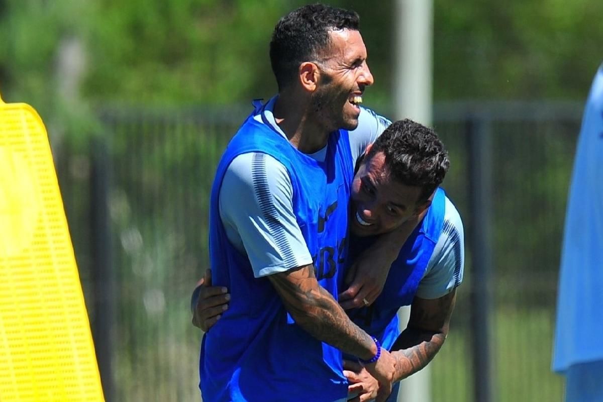 Cardona abrazan Boca Tevez Rayados