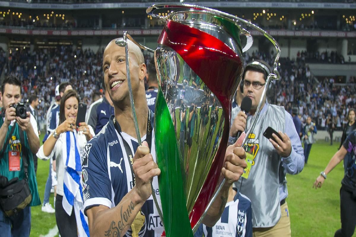 Carlos Sánchez Pato Sánchez Rayados Liga MX Uruguay Mundial 2018
