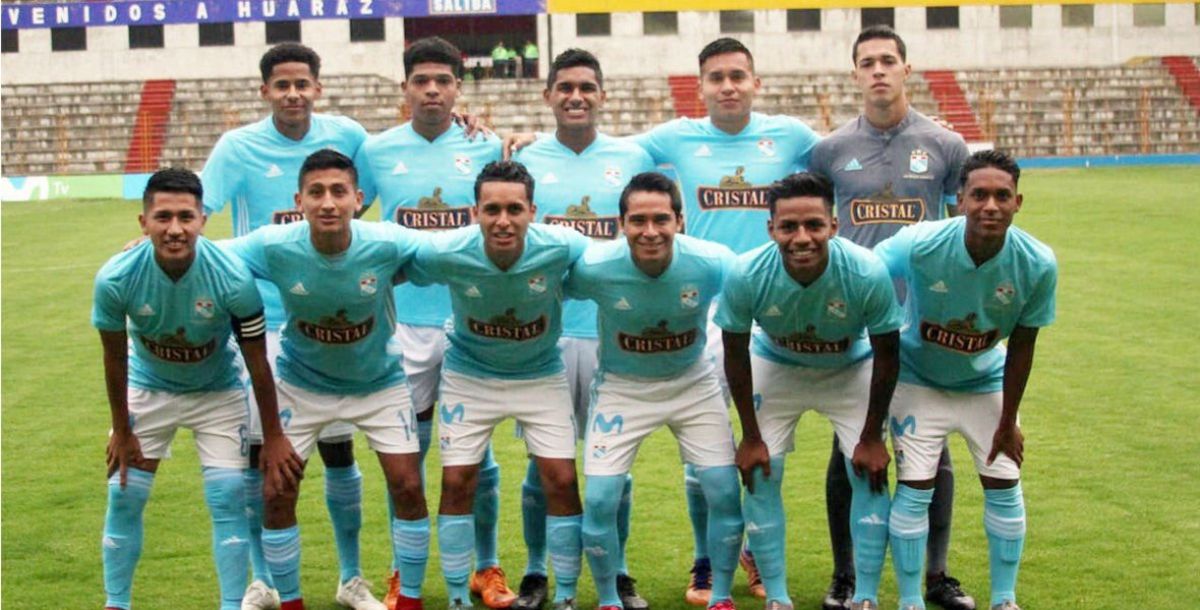 Tigres Perú Sporting de Cristal felinos Miguel Ángel Garza UANL Universitario compra