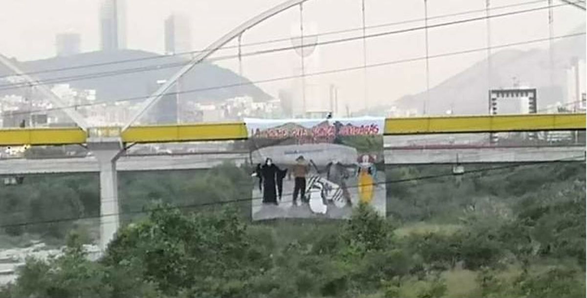 Tigres Libres y Lokos Puente Papa Río Santa Catarina Daniel Torres Freddy Krueger Scream Jason Voorhes Pennywise