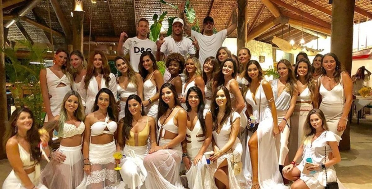 Internacional, Neymar, 26 mujeres Bahía, playa de Barra Grande, Gabriel Medina, Arthur, Brasil, Gabriel Medina, Maraú, 500 dólares