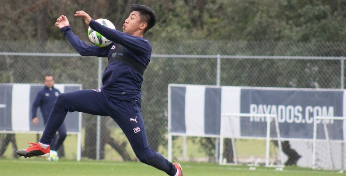 Kaleth Medina Rayados Jóven Promesa