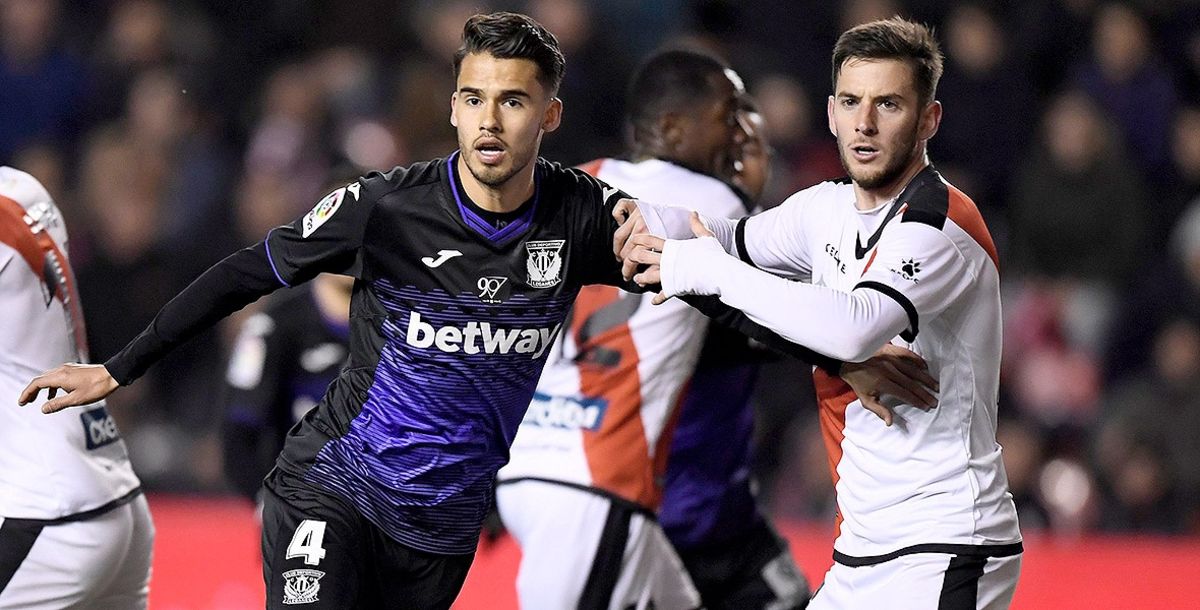 Internacional, Mexicanos en Europa, Diego Reyes,
