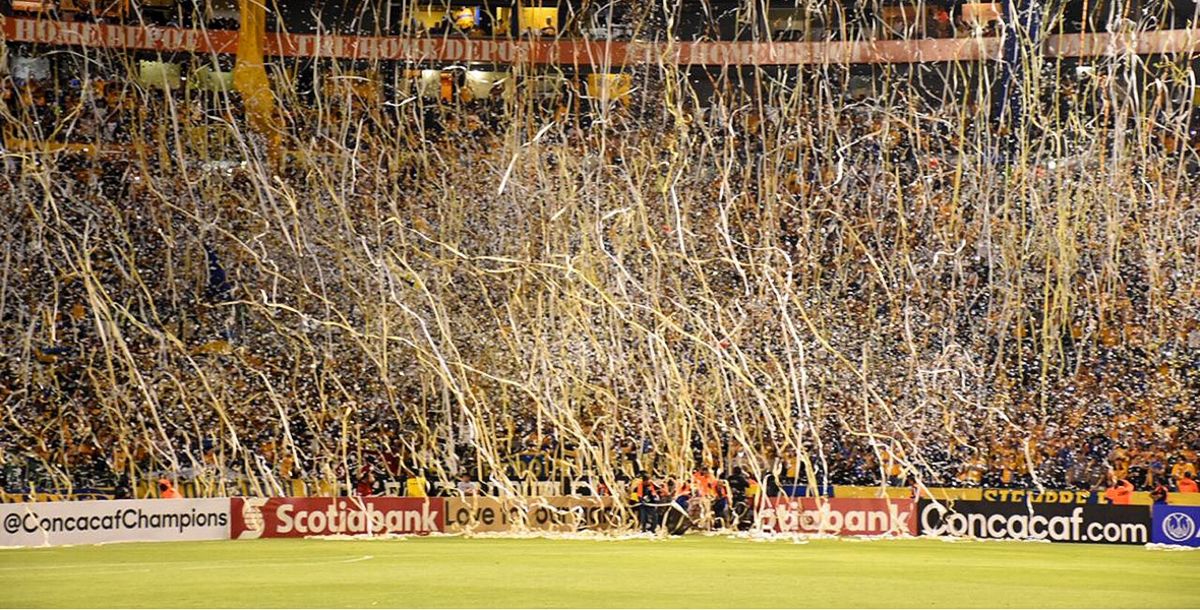 Tigres, Concacaf Liga de Campeones, Concachampions, Houston Dynamo, Tigres, estadio Universitario, recibimiento, Incomparables, papeles, cánticos, Libres y Lokos