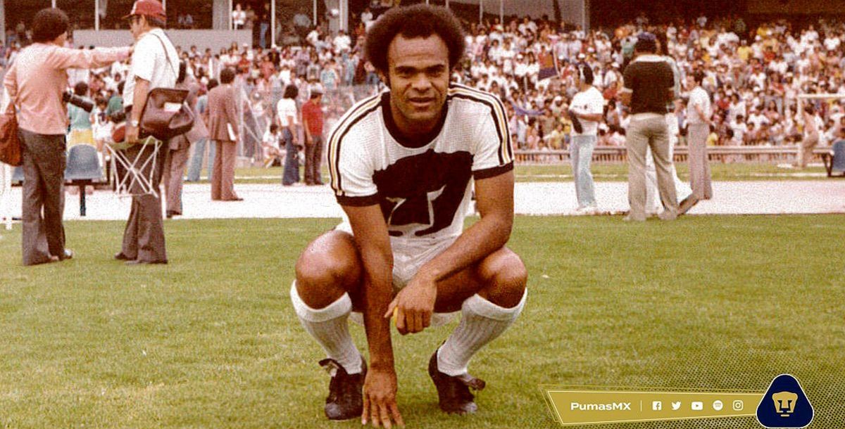 Liga MX, Pumas, UNAM, Juan José Muñante, La Cobra Muñante, Club Universidad, Sport Boys, Universitario, Pumas, Hugo Sánchez, Miguel Mejía Barón, Leonardo Cuéllar, José Luis Pareja López, Evanivaldo Castro Cabinho