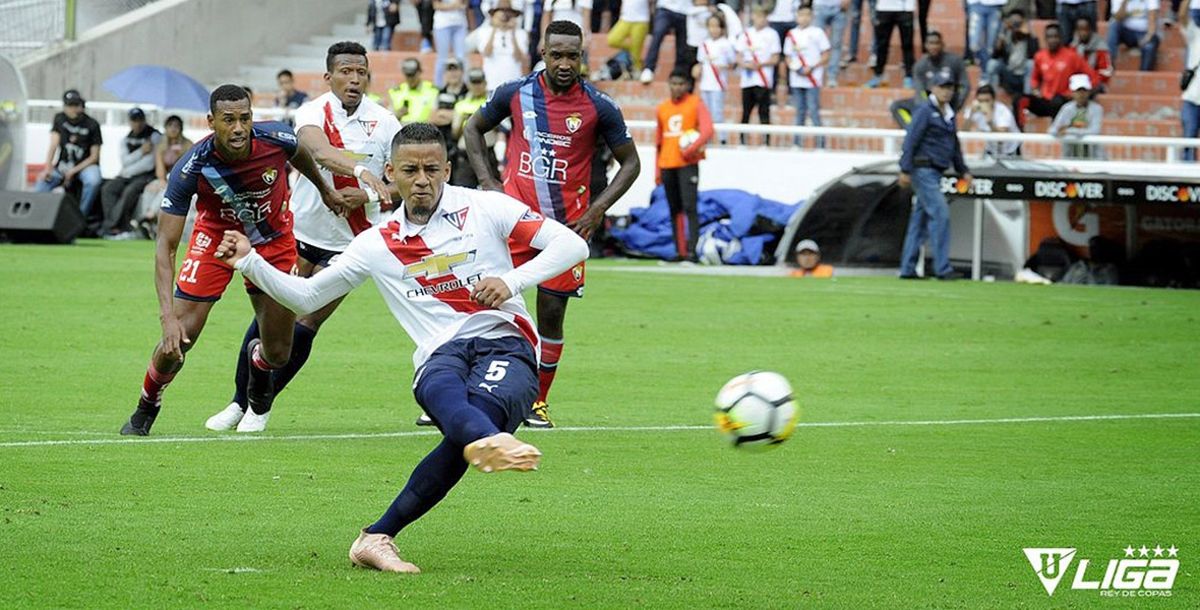 Tigres, LDU, Jefferson Intriago, Liga de Quito, Ecuador, Emelec, Copa América, Lobos BUAP