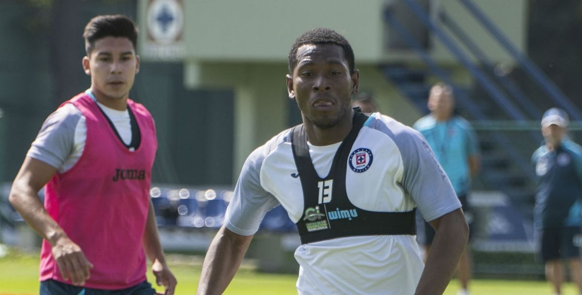 bryan  angulo, xolos, tijuana, refuerzo, Clausura 2020, procedente de cruz azul, Gustavo Quinteros,