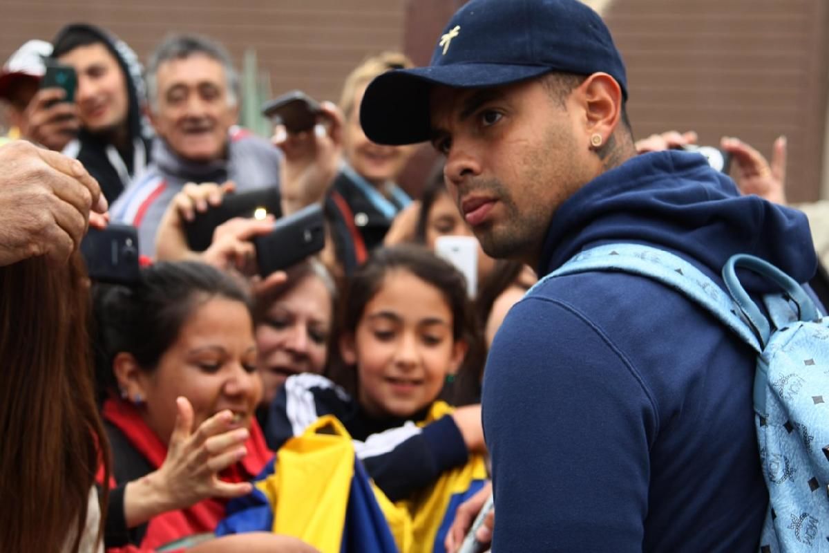 Cardona lista Mundial Pekerman divide Colombia
