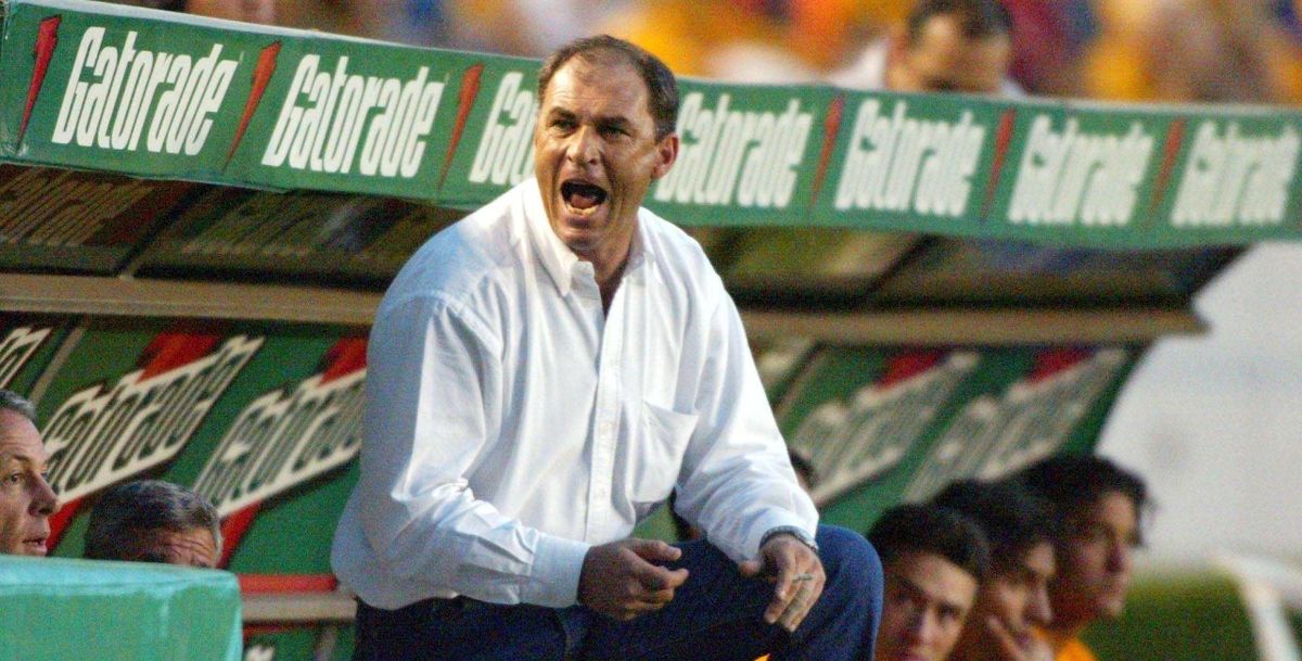Nery Pumpido, Tigres, Ricardo Ferretti, Miguel Ángel Garza, Walter Gaitán