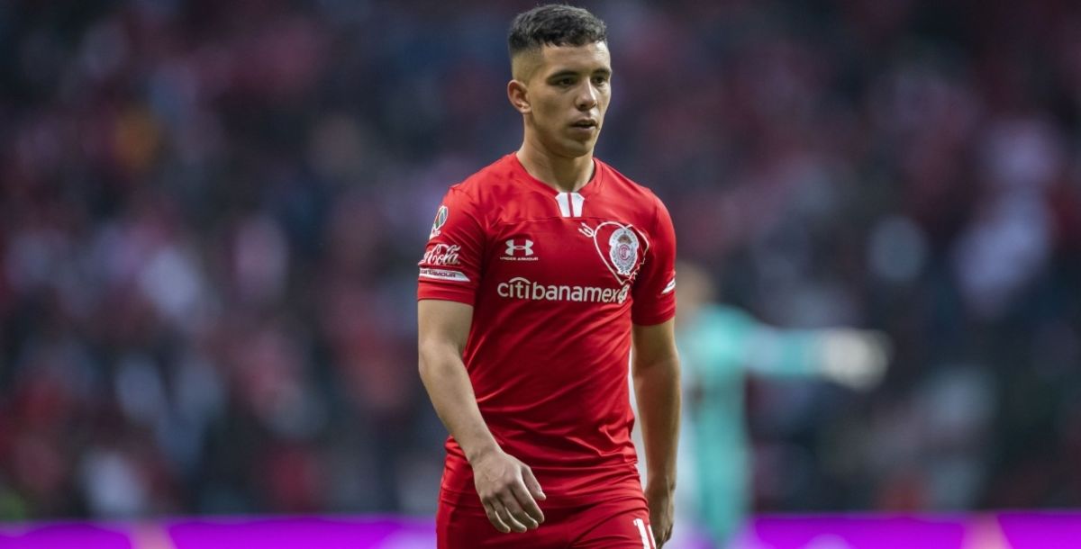 Leonardo Fernández, Tigres, Liga MX, jugador, prestamos, toluca, universidad de chile, fenix de uruguay, inicio, carrera, debut