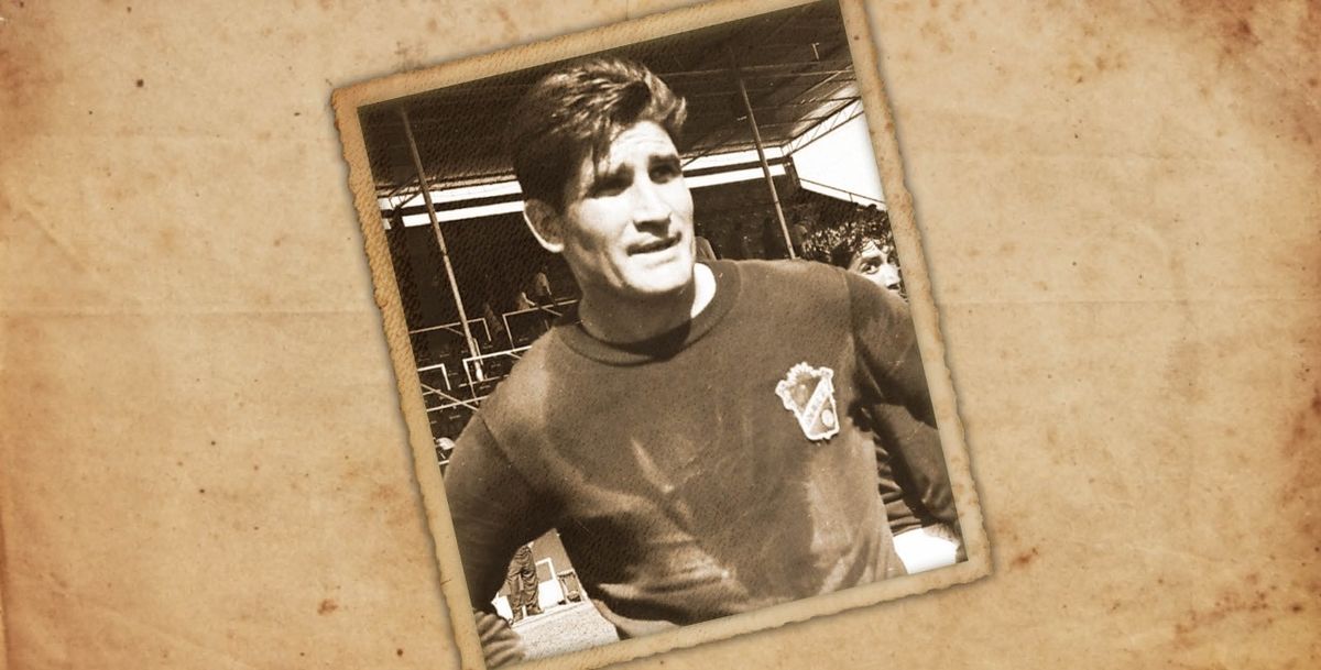 Carlos Miloc Liga MX Futbol Mexicano Tigres Futbol en sepia