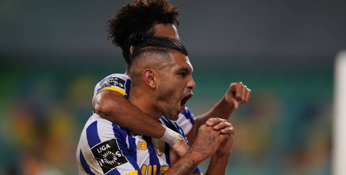 Futbol Internacional, Jesús Corona, Porto