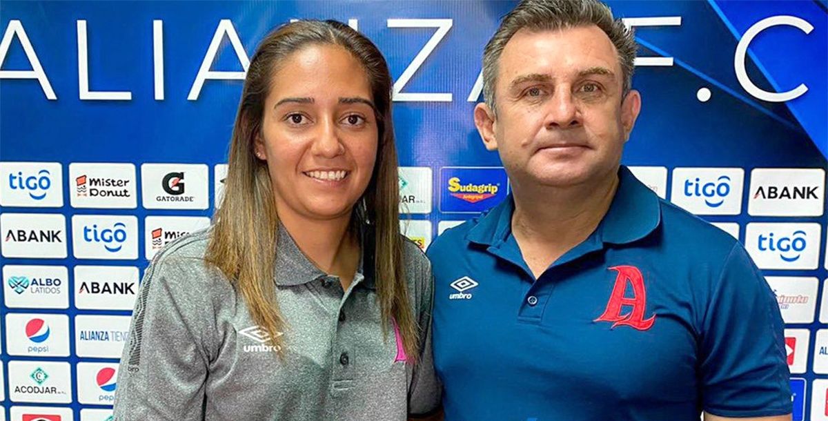 Liga MX Femenil, Linda Frías Zelaya, El Salvador, Santos, Alianza
