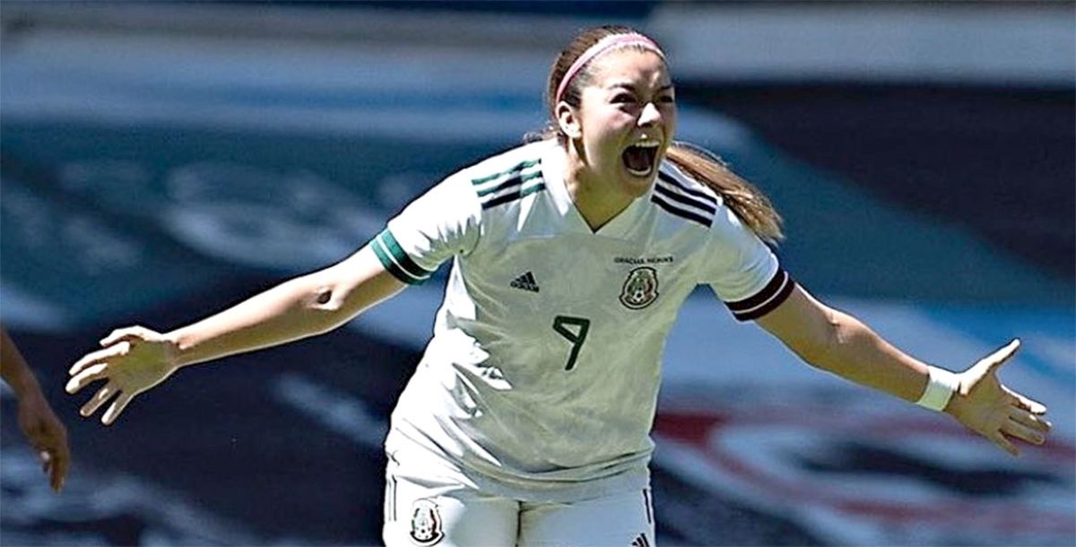 Selección Mexicana Femenil Mayor, Katty Martínez, Stephany Mayor, Costa Rica