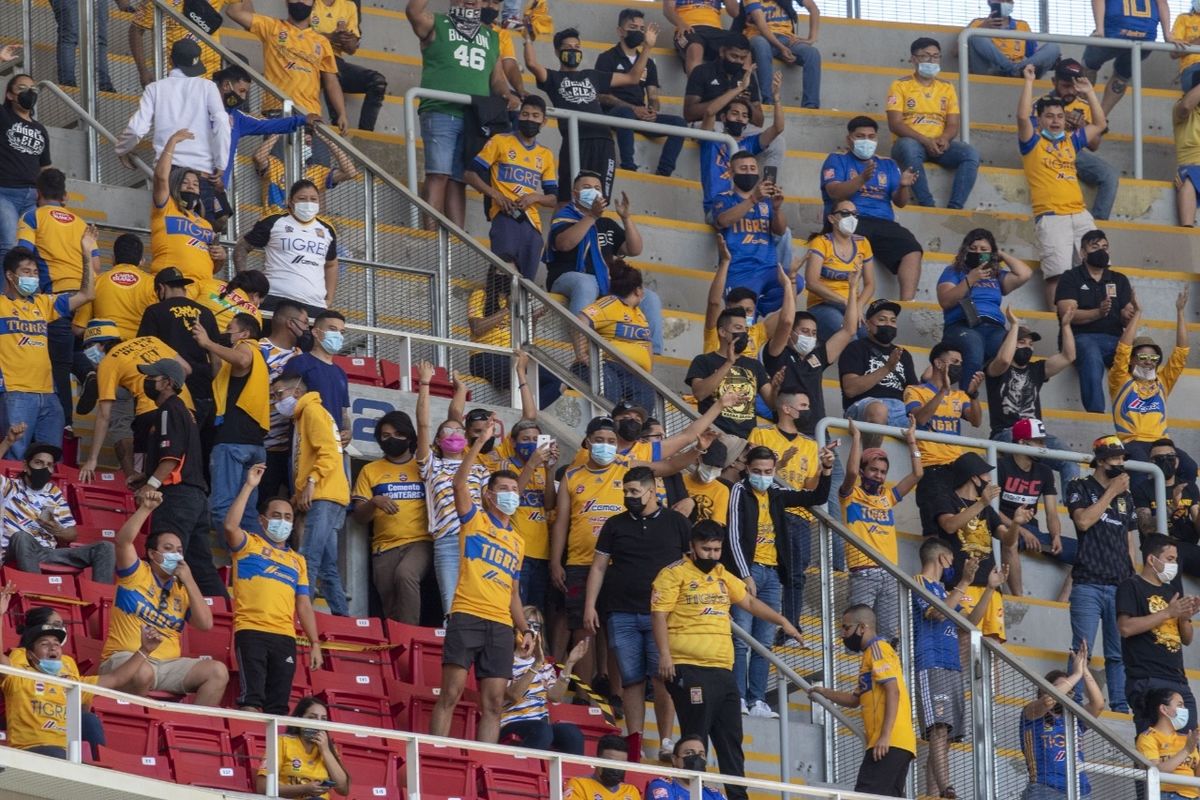Tigres, Chivas, aficion, Akron, no los dejaron solos