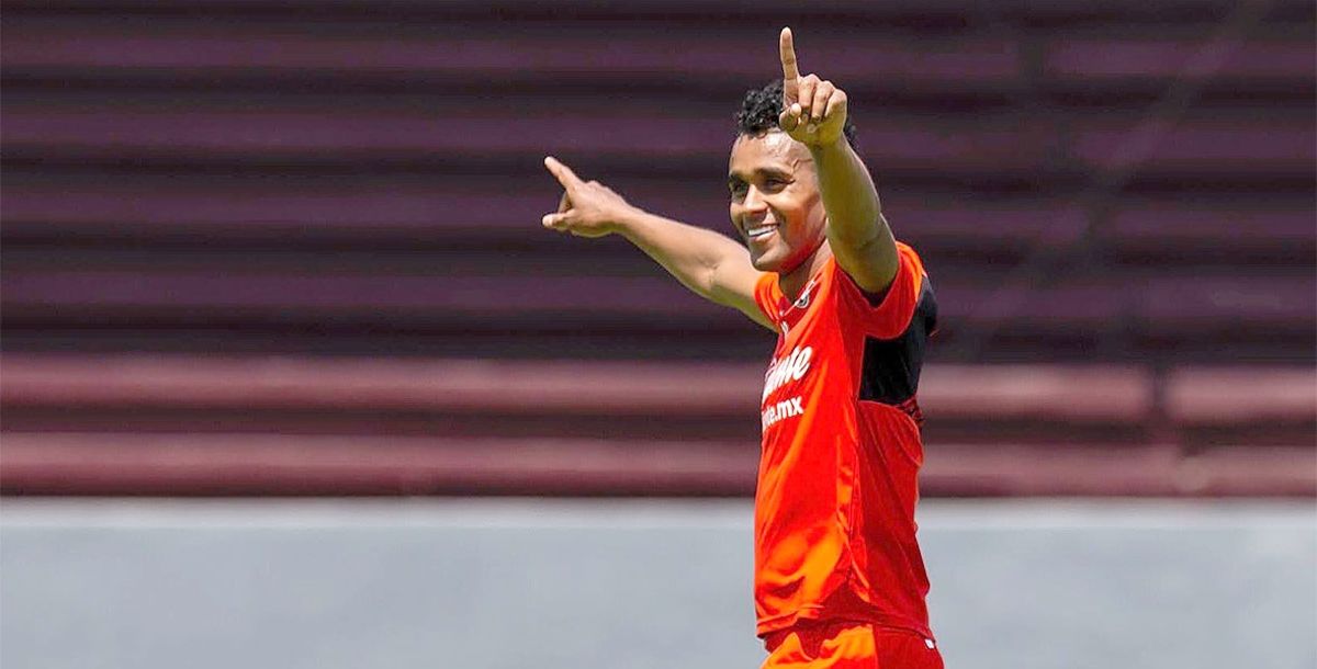 Fidel Martínez, Xolos, Tijuana, José Chamorro, Brasil