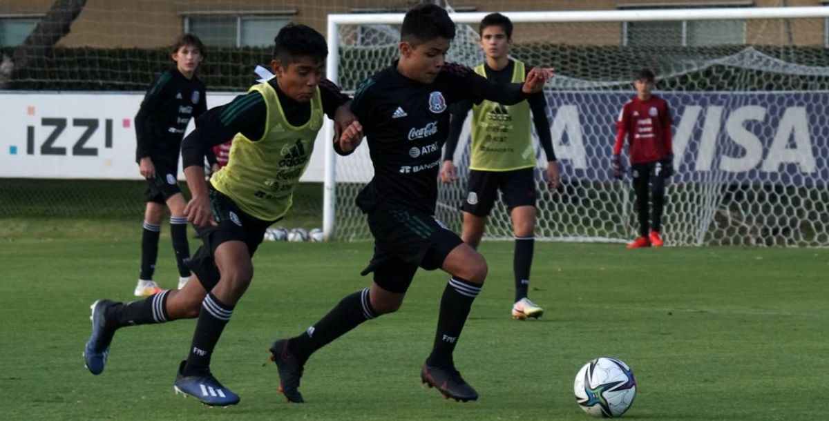 Aldo de Nigris Jr, Tri Sub 15, Convocatoria, Cristian Flores