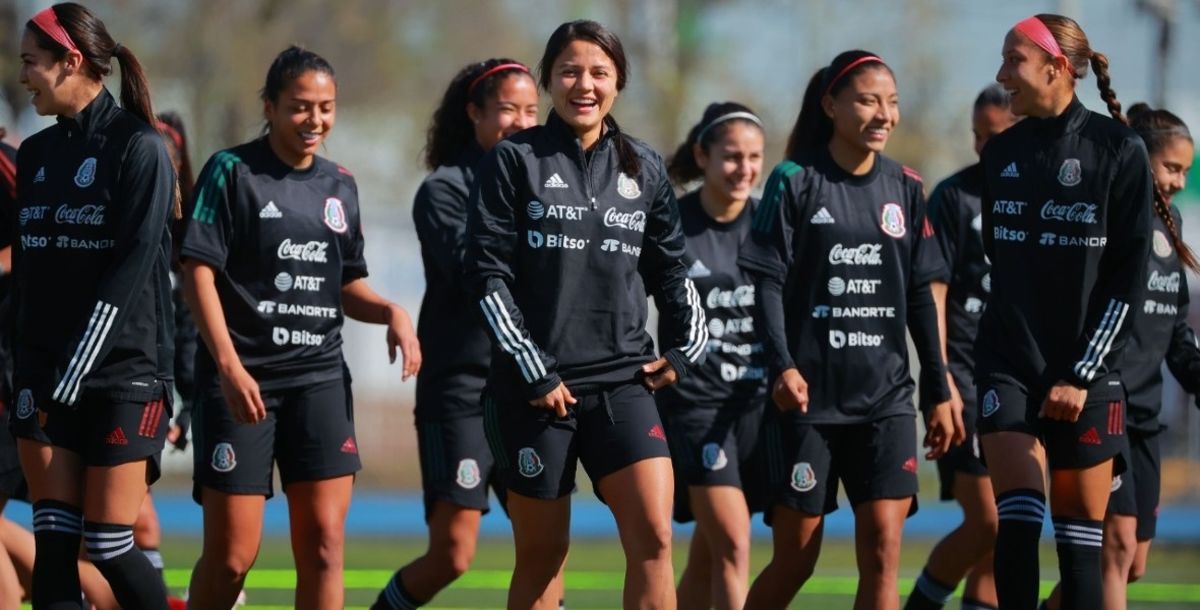 Selección Mexicana Femenil, Clasificación , Concacaf W, previa, Surinam