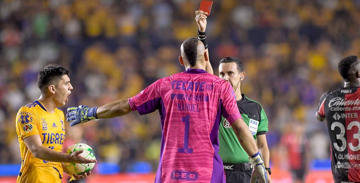 Tigres, Nahuel Guzmán, Atlas, expulsión, César Ramos, balón, banca del Atlas