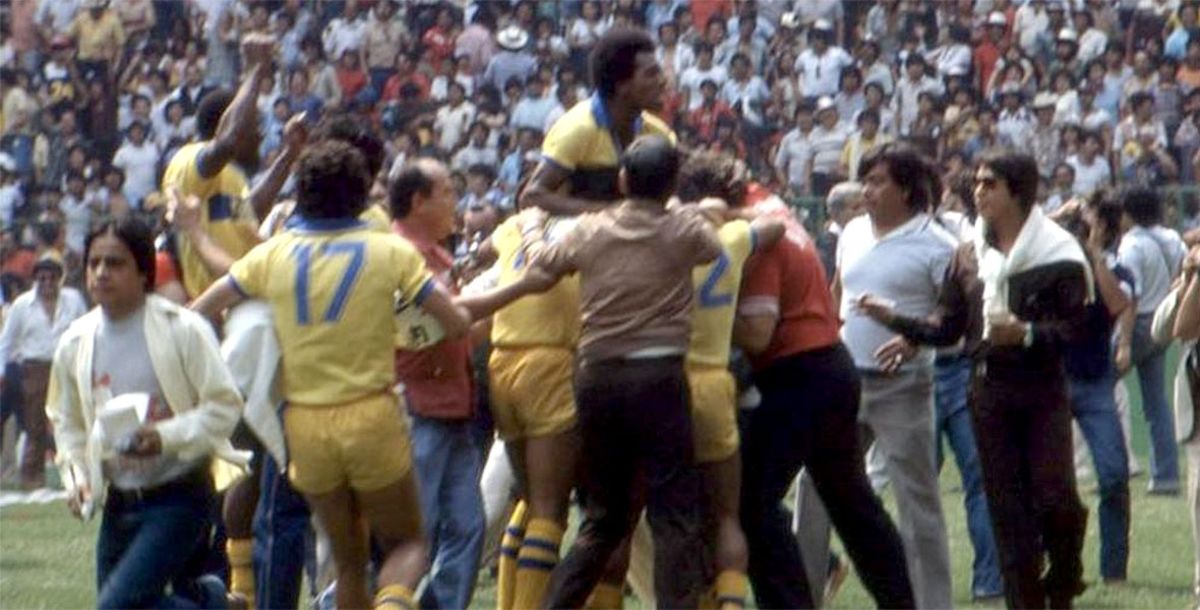 Tigres, Mateo Bravo, Atlante, Estadio Azteca, segundo título de Tigres, campeón 1982, penales