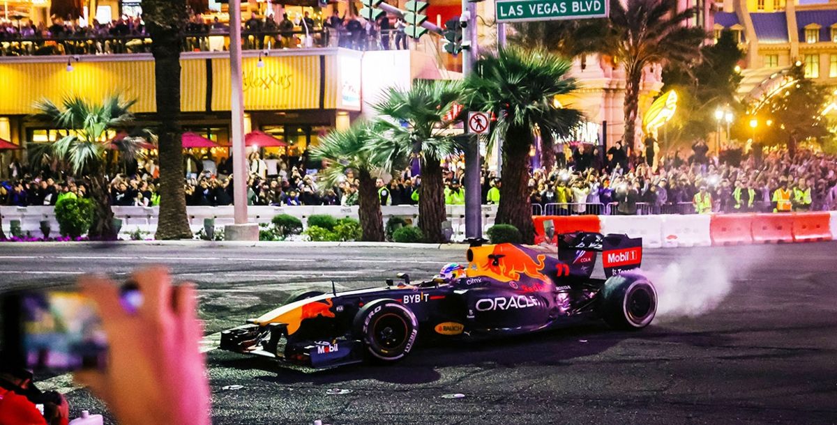 F1, Fórmula 1, Las Vegas, Estados Unidos, Caesars Palace, casino Lewis Hamilton, Sergio Pérez, George Russell, Alex Albon