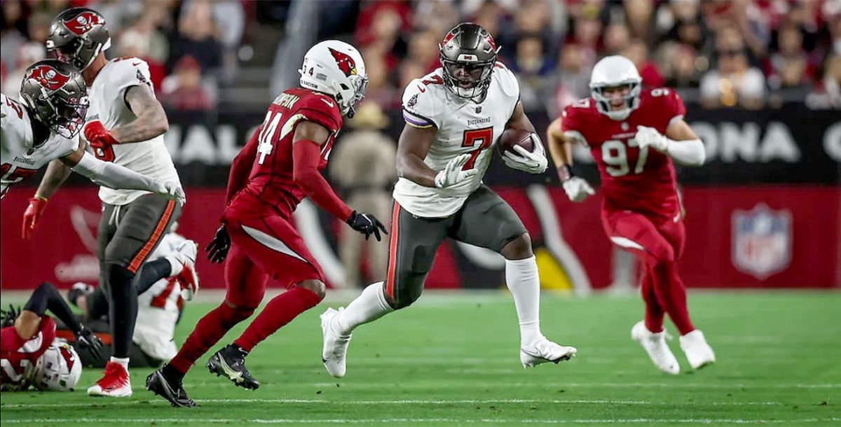 NFL, Semana 16, Buccaneers, Cardinals, Rams, Broncos, Packers, Dolphins, resultados