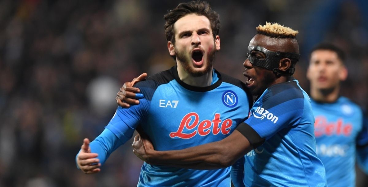 Calcio Serie A, Napoli, Hirving lozano, victoria, sassuolo, genk, gerardo arteaga