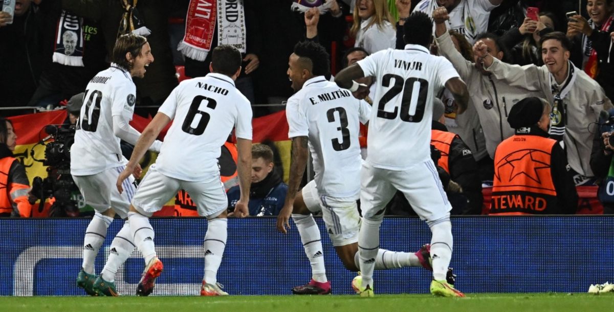 Real Madrid, Liverpool, Napoli, Eintracht Frankfurt, Champions League, Chucky Lozano