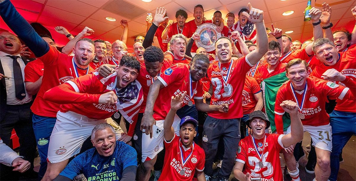 Eredivisie, PSV Eindhoven , Hirving Chucky Lozano, campeón, Sparta Rotterdam, Feyenoord, Santiago Giménez, Peter Bosz, Luuk de Jong