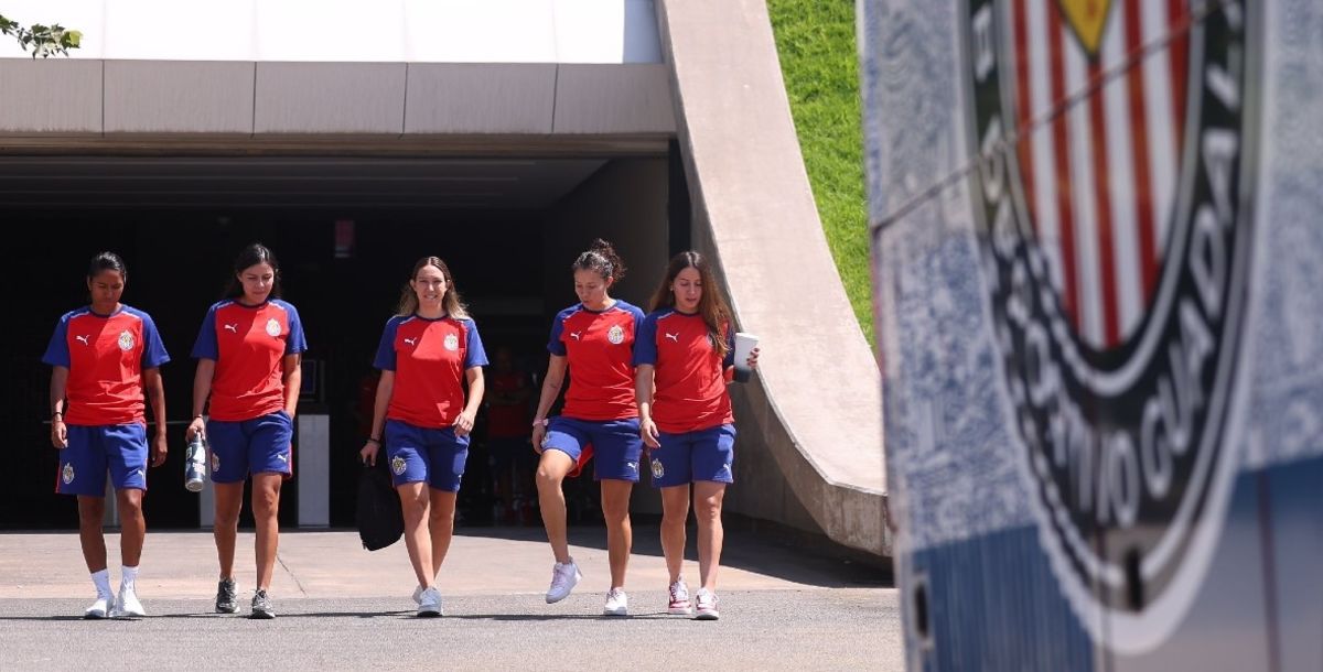 Amistoso, FC Barcelona, llegada, Chivas, boletaje, campeonas tour, color