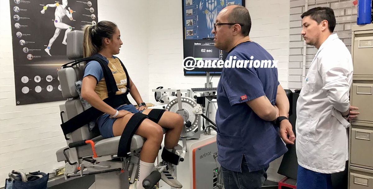 Liga MX Femenil, Apertura 2024, Pumas, Desirée Monsiváis, Dania Padilla, Paola Chavero, Dirce Delgado, Dirección del Deporte UNAM, exámenes médicos, Wendy Toledo, Marcello Frigerio