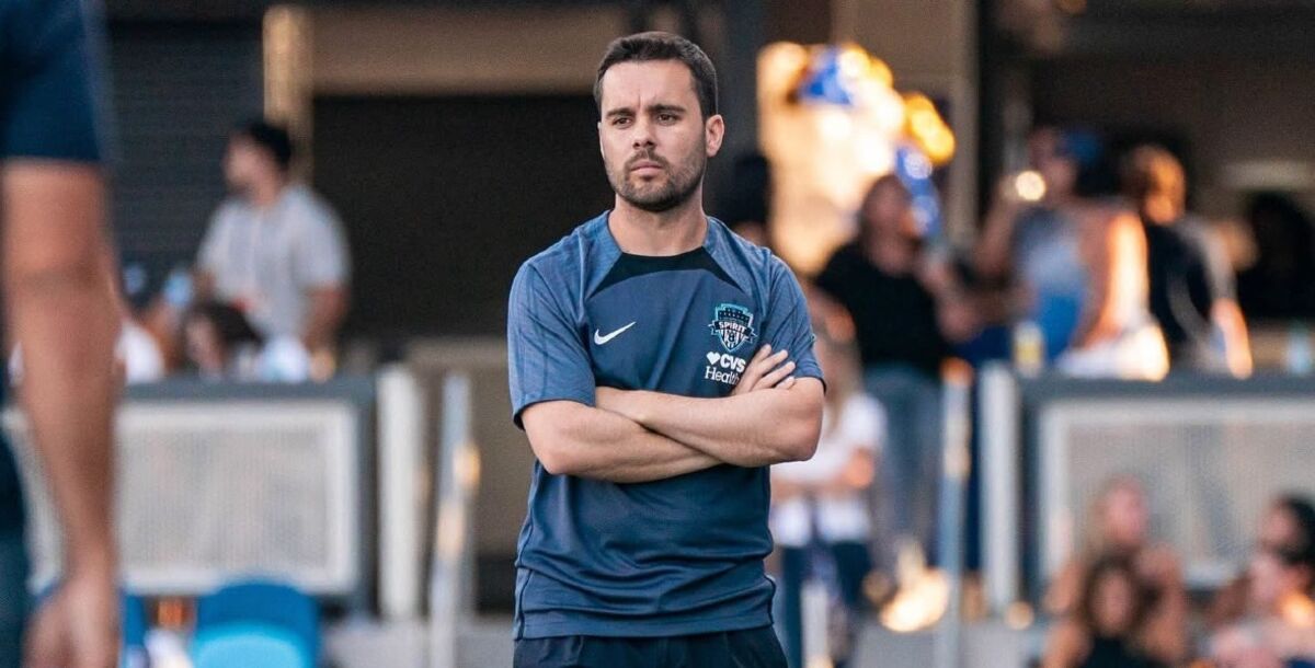 Jonatan Giráldez, Adrián González, entrenador, Washington Spirit, Olympique Lyon Femenil, NWSL, futbol femenil, Rebeca Bernal