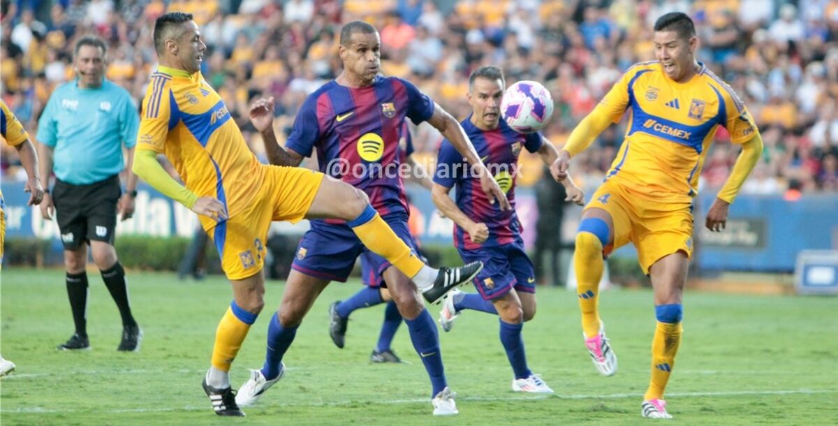 Leyendas de Tigres, Barça Legends, Estadio Universitario, David Villa, Lucas Lobos, Damián Álvarez, Juninho, Jesús Dueñas, Héctor Mancilla, Rafael Sóbis, Claudio Nuñéz, José Rivas