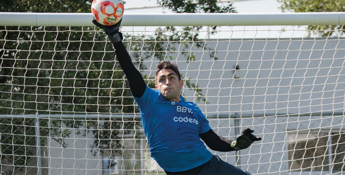 Santiago Mele, portero, arquero, Rayados, Uruguay, Esteban Andrada, Luis Cárdenas