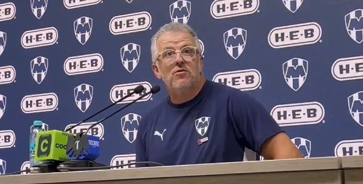 Rayados, Pumas, conferencia, Domenec Torrent, Jordi Guerrero, Luis Pérez, Efraín Juárez, Liga MX