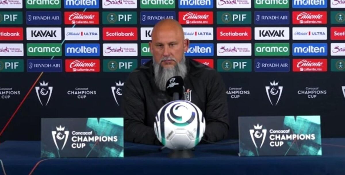 conferencia de prensa, Forge FC, Tigres, Bobby Smyrniotis, Dan Nimick, Concacaf Champions Cup