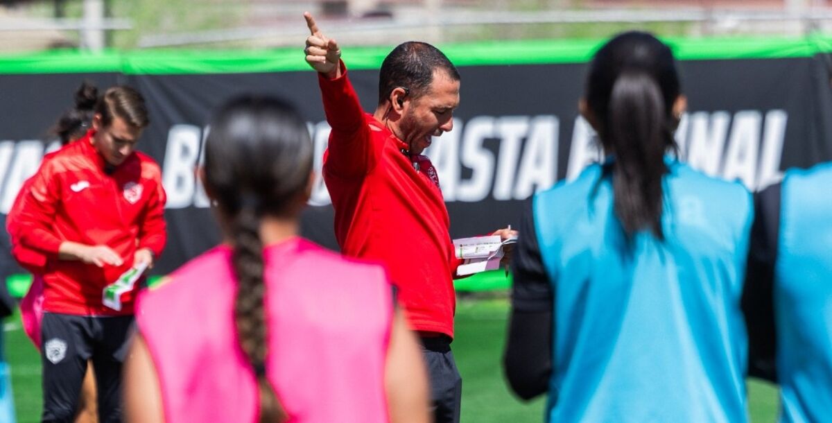 Juárez Femenil, Bravas, Óscar Fernández, director técnico, Liguilla, Liga MX Femenil, América
