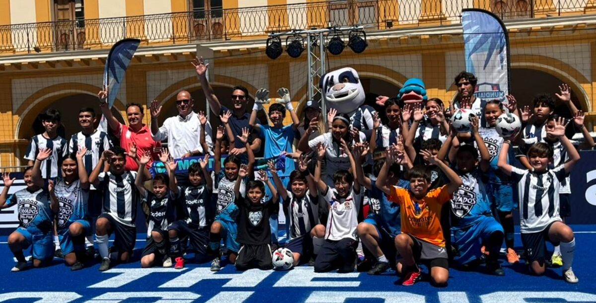 cancha pública, Monterrey, Plaza Hidalgo, Macroplaza, espacio gratuito, Mundialito de Barrios