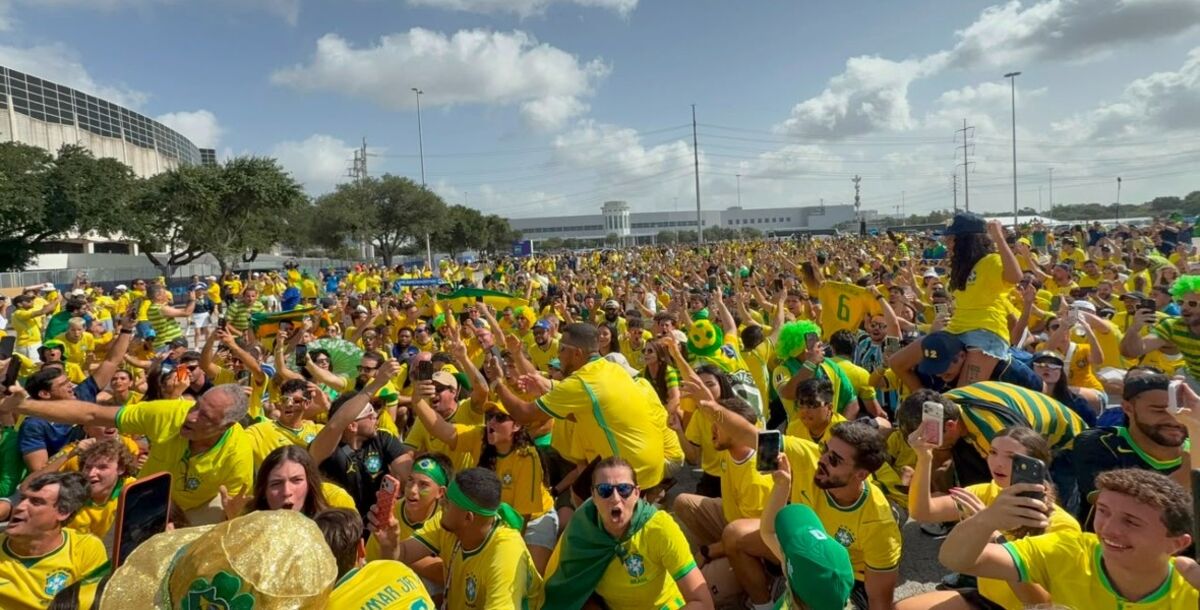 Brasil, Japón, afición, hinchada, color, carnaval, Dallas, Texas, Copa del Mundo, Dieciseisavos