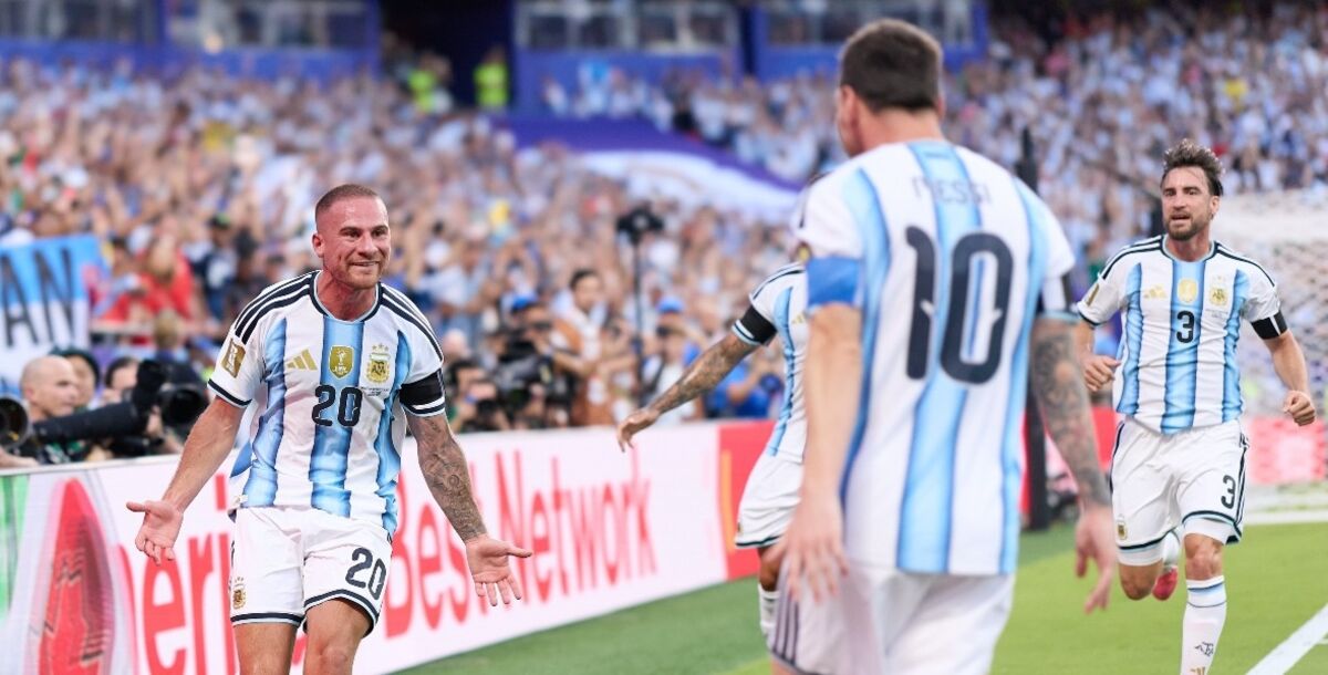 Pases clave de Lionel Messi contra Egipto, penal fallado por Messi en el Mundial, Messi posición cargada a la derecha, atracción de la atención Enzo Fernández gol, futbol, capitán argentino estadísticas