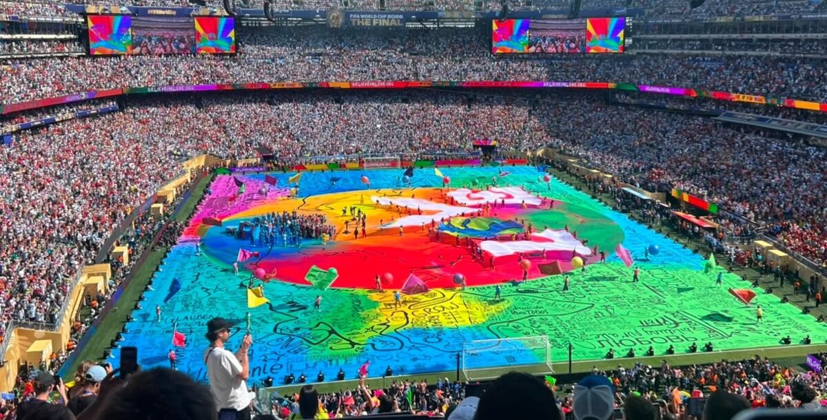 Duración del show de medio tiempo del Mundial 2026, Chris Martin director del show multicolor Coldplay, Madonna cantando con Ronaldinho y Ronaldo Nazário, presentación acústica de Justin Bieber Ted Lasso, Shakira Burna Boy himno Dai Dai, playback.