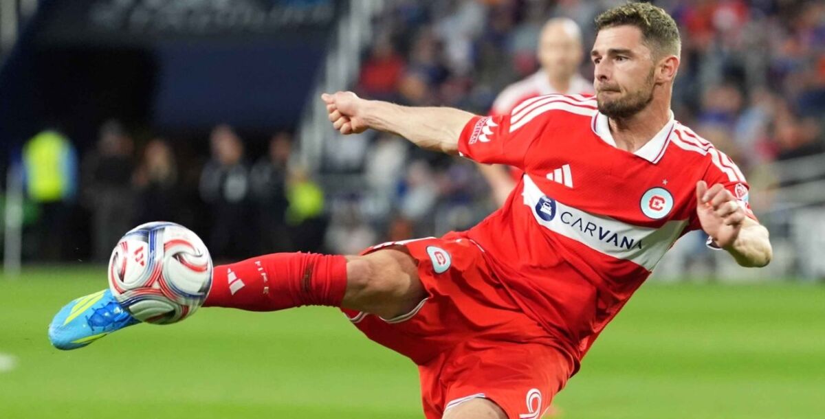 Rayados, Hugo Cuypers, nuevo delantero de Monterrey, atacante de 29 años venta definitiva, contrato por los próximos tres años, precio de 7.5 millones de dólares, trayectoria, Ajaccio, Olympiakos, Mechelen, Gent, Chicago Fire