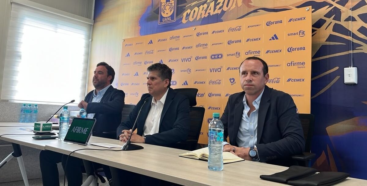 Tigres, felinos, Carlos Emilio González, presidente de Club Tigres, Carlos Valenzuela, vicepresidente ejecutivo, Gerardo Torrado, vicepresidente deportivo, conferencia de prensa, André-Pierre Gignac