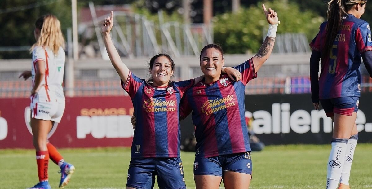Alexia Villanueva, Atlante, Santos, León, delantera, trayectoria, Liga Femenil