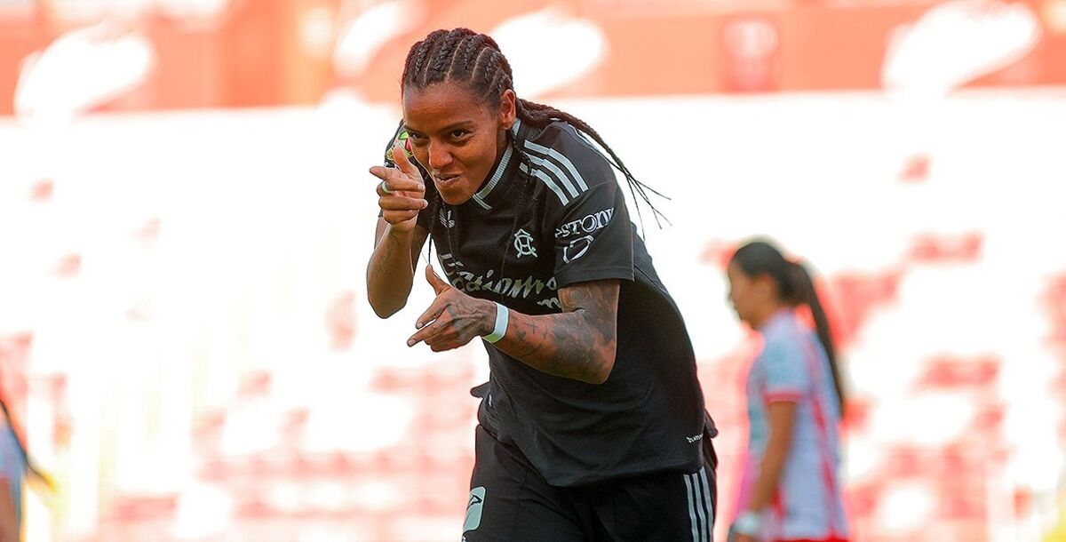 Geyse Ferreira, brasileña, triplete, lider goleo, goleadora, tabla, clasificacion, america, necaxa, jornada 4