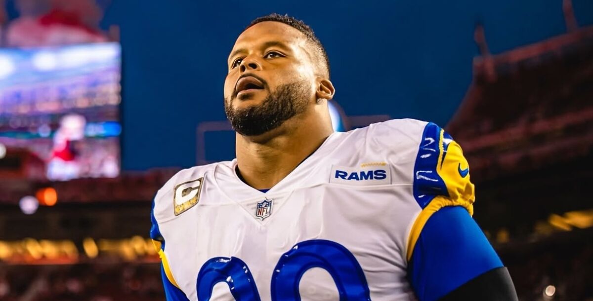 aaron donald, los angeles rams, incognita, jugara, semana 1, arranque, temporada, nfl 2026