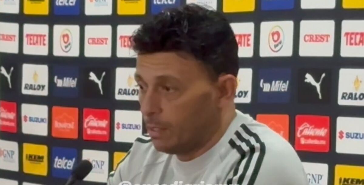 Ángel Villacampa conferencia de prensa América Femenil, palabras de Ángel Villacampa tras vencer a Pumas, análisis de Villacampa sobre el juego espeso, reacción del DT español en CU