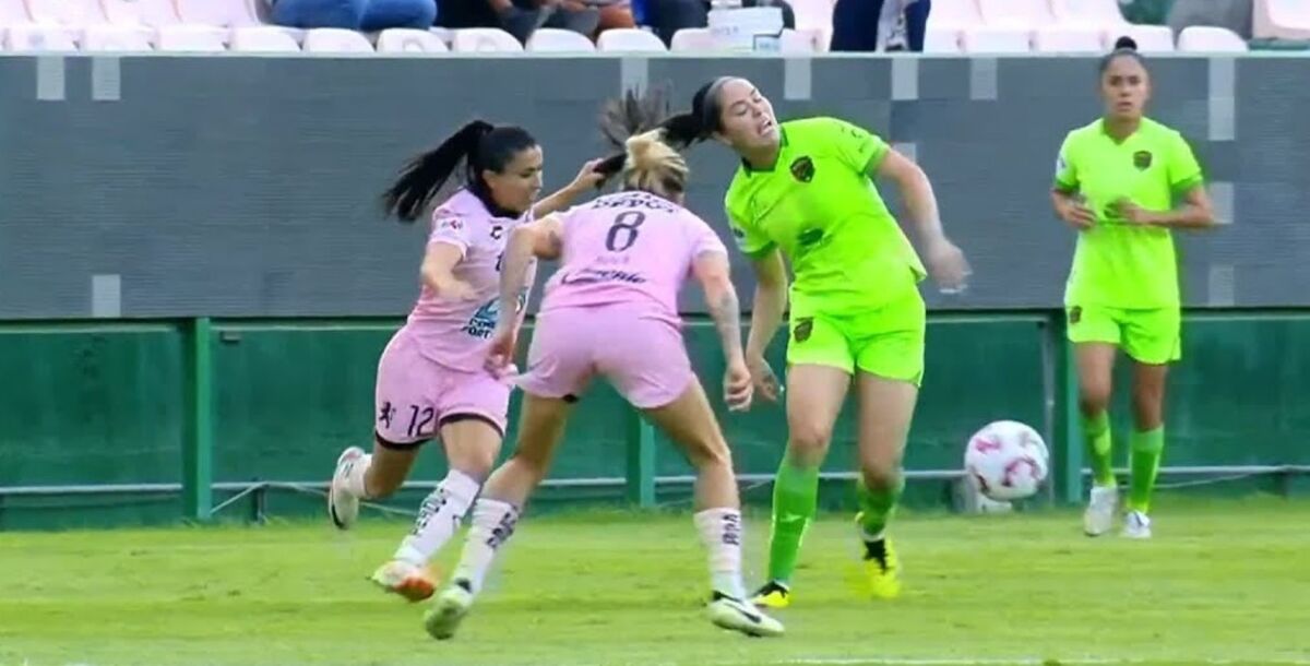 Liga Femenil, expulsiones, jalón de cabello, tirón de pelo, conducta antideportiva, trajeta roja