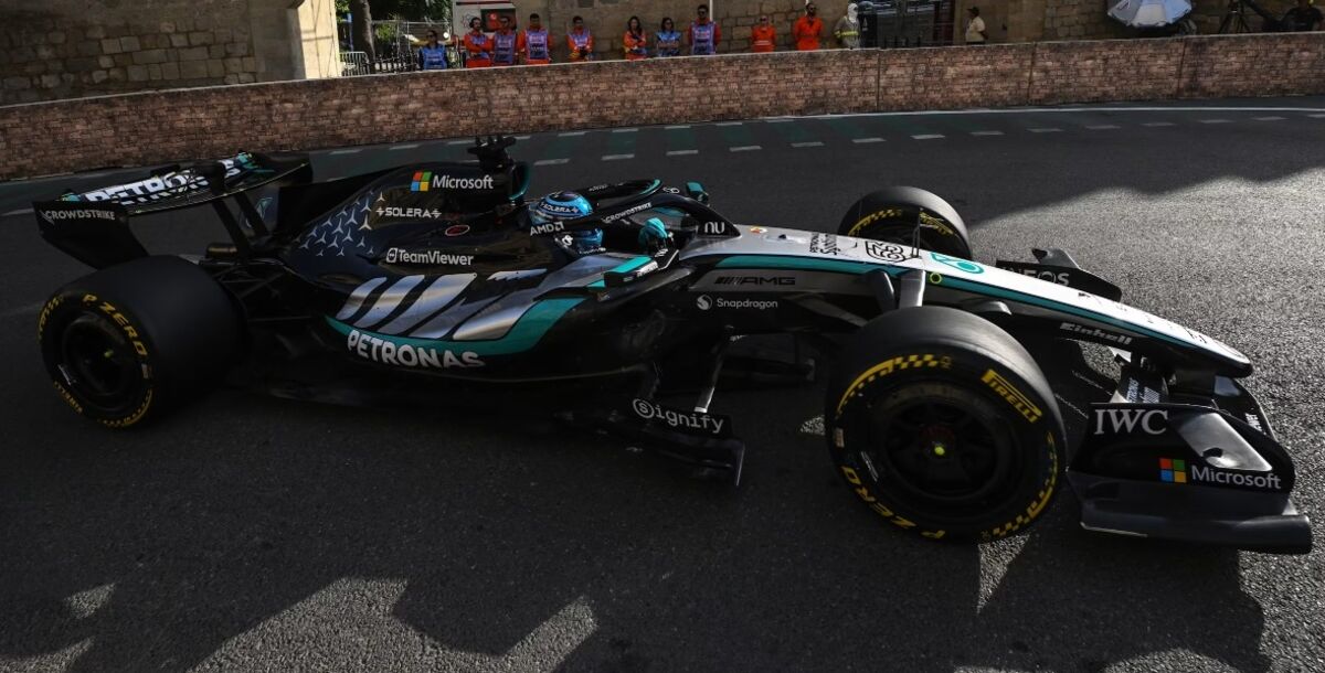 George Russell, Baku, practicas libres, ensayos, FP1, FP2, Mercedes, Kimi Antonelli, Max Verstappen, Sergio Checo, Cadillac, Franco Colapinto, Gabriel Bortoleto, Audi, latinoamericanos