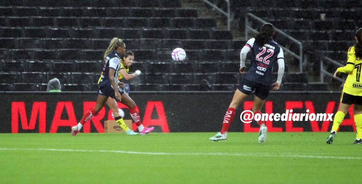 Rayadas, América, Águilas, Liga Femenil, Apertura 2026, Jornada 10, Estadio BBVA, crónica, resultado, goles, Ángel Villacampa, Amanadine Miquel